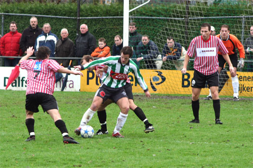 Sc. Genemuiden - s.v.Urk (&copy; Helmich Lubberts)